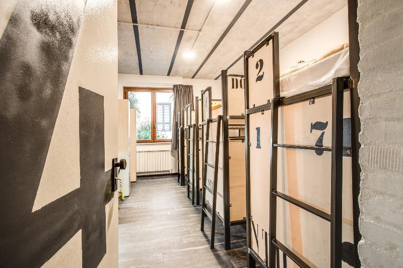 Hostel Trastevere 2 Рим Экстерьер фото