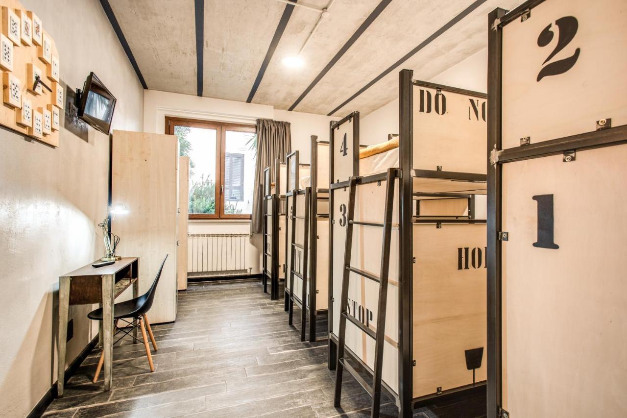 Hostel Trastevere 2 Рим Экстерьер фото
